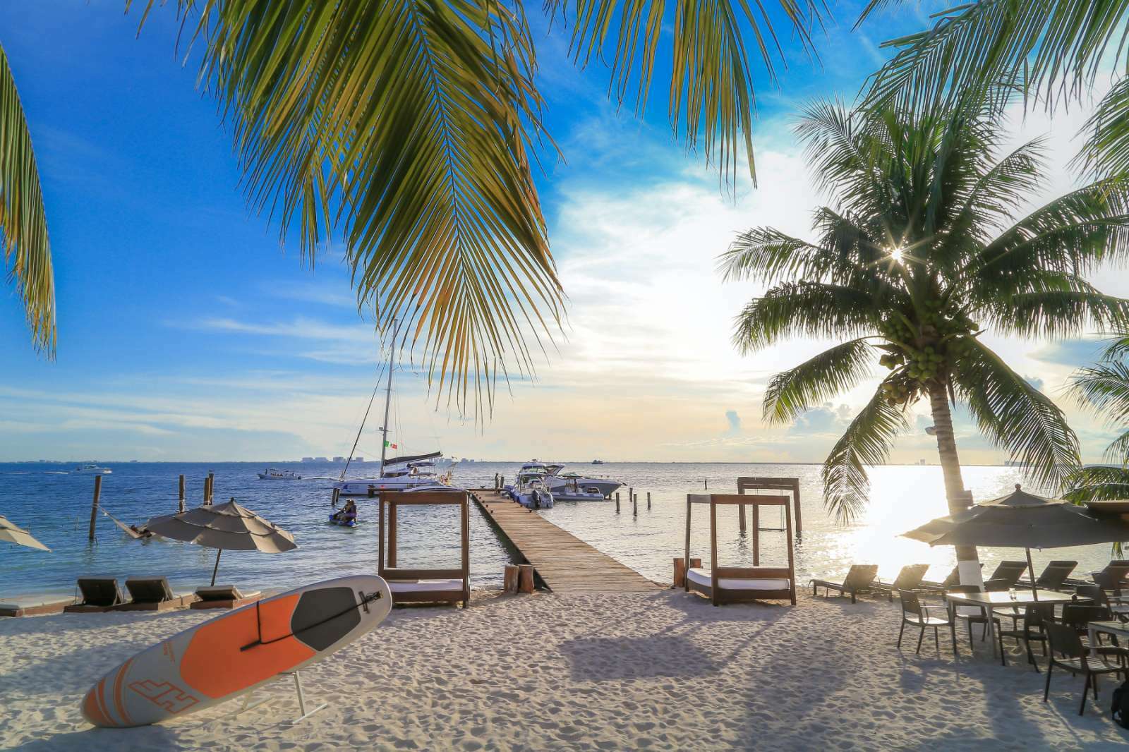 ÉVÉNEMENTS SAISONNIERS ET FESTIVALS À PLAYA DEL CARMEN ET DANS LES CARAÏBES ÉVÉNEMENTS SAISONNIERS ET FESTIVALS À PLAYA DEL CARMEN ET DANS LES CARAÏBES